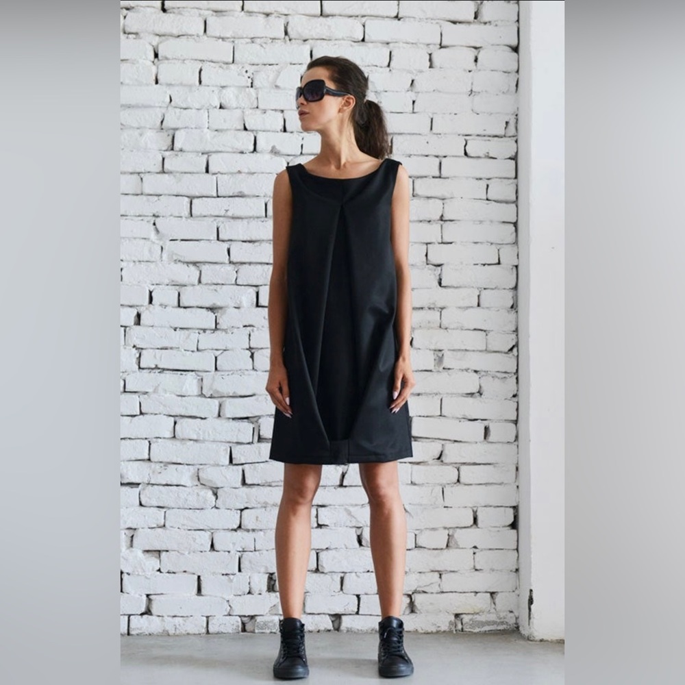 Black Short Dress/Extravagant Loose Tunic/Sleeveless Casual Dress/Long Tunic Top